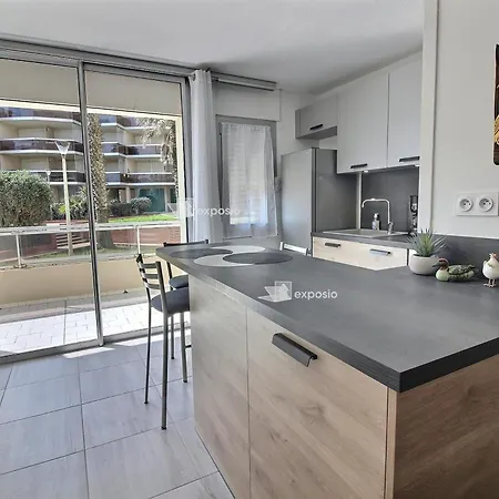 Moderne Climatise En Bord De A Canet, Animaux Admis, Parking Inclus - Fr-1-732-93 Apartment *